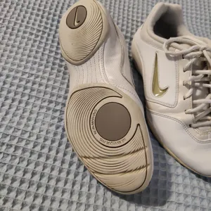 Women Nike Sideline 2 Insert Cheer Shoes thumbnail 2
