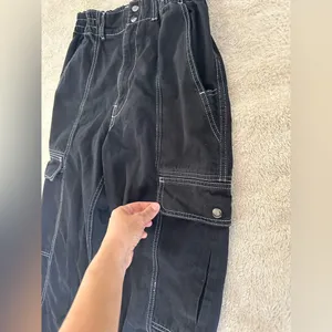 BDG Urban Outfitters Black Relaxed Skate Jean Cargo Jeans Women's Size 28 thumbnail 2