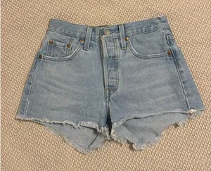 Levi’s 501 Shorts thumbnail 1