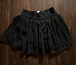 Lululemon skirt thumbnail 1