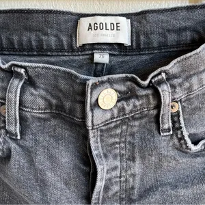 AGOLDE Nico High Rise Slim‎ Jeans in Cassette Distressed Black Wash Size 26 thumbnail 4