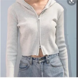 Brandy Melville Arden Hoodie thumbnail 2