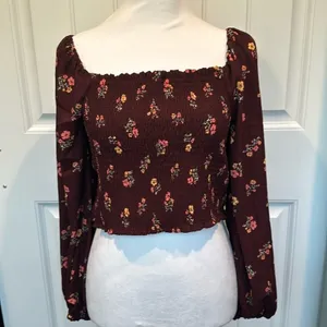 Love Tree Small Maroon‎ Boho/Vintage Floral Smocked Crop Top NWOT thumbnail 2
