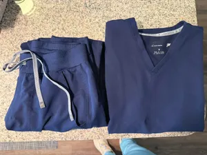 Fabletics Method 2-Pocket Top and Evoke Cargo Jogger in Navy thumbnail 1