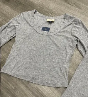 Gray Long Sleeve Crop Top thumbnail 2
