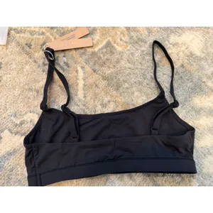 Skims Sz S Fits Everybody Scoop Neck Bra Black NWT thumbnail 2