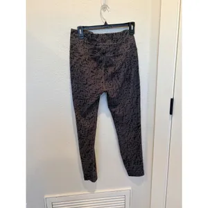 Vuori Daily Legging Womens XL Chia Stucco Abstract Print High Rise Drawstring thumbnail 9
