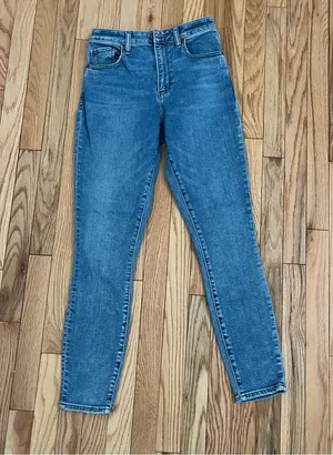 Abercrombie & Fitch The Super Skinny Mid Rise jeans. Size 27/4 thumbnail 1