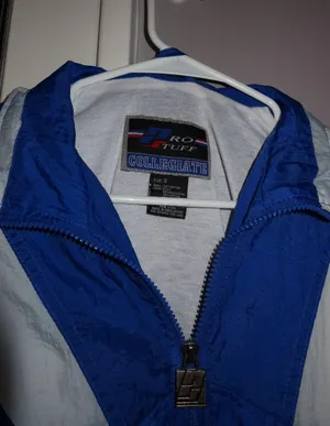 Collegiate Outfitters Vintage University of Kentucky Jacket thumbnail 3