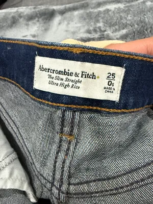 Abercrombie classic slim straight jeans thumbnail 4