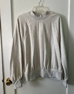 Universal Threads Sweater thumbnail 1