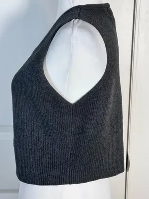 Universal Threads Sweater Vest M Grey Ribbed Button Front 90s Minimalist Preppy thumbnail 5