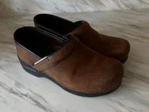 Dansko Clogs - Brown Size 9/39 thumbnail 1
