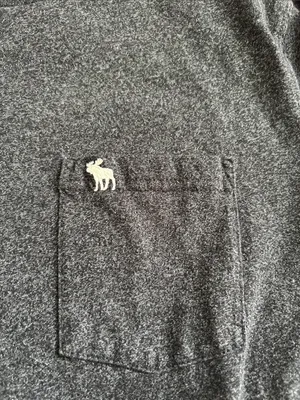 Abercrombie grey cotton one pocket tee shirt XS thumbnail 2