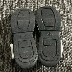 Alo Yoga Velocity Knit Sneakers Size 9 thumbnail 6