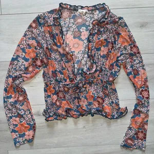 Tilly’s Full Tilt Y2K Beachy Boho Lightweight Mesh Floral Front Tie Flyaway XL thumbnail 4