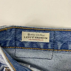 Levi's 501 Skinny Jeans Womens 24‎ High Rise Light Wash Distressed Denim 24x28 thumbnail 9