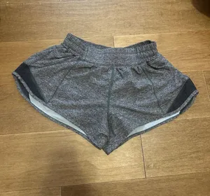 Lululemon Hotty Hot 2.5" thumbnail 1