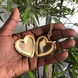 Vintage Y2K Etched Heart Photo Locket Gold Tone Chain Victorian #Edwardian #Romantic #Feminine #90s #2000s Spring Ring Clasp Measurement in pics thumbnail 6