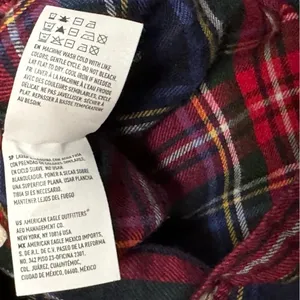 AMERICAN EAGLE Ahh-mazingly Soft Boyfriend Flannel Red Navy Plaid Size Medium thumbnail 6
