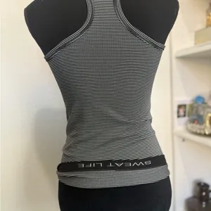 Lululemon Run Swiftly Tech Racerback Stripe top size 4 thumbnail 6