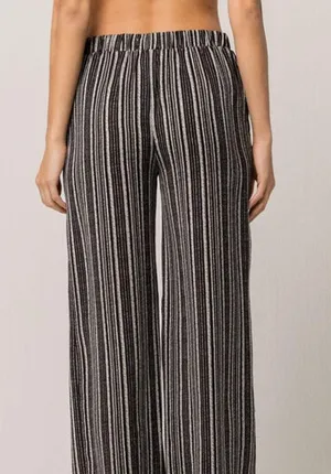 Tilly's NWT IVY & MAIN Stripe Womens Wide Leg PantsIvy & Main Stripe Wide Leg Pants. thumbnail 4