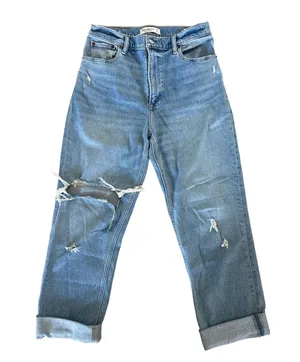 Abercrombie & Fitch - The 90's Straight Ultra High Rise Ripped Jeans in Blue thumbnail 1