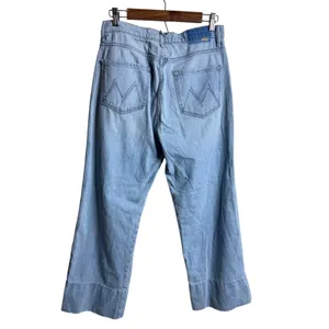 MOTHER The Maven Wide Hem Ankle Jeans in Unripped Wash size 30 thumbnail 3