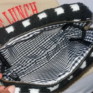 MIDNIGHT LUNCH Carrie Sherpa Pouch | Black + White thumbnail 3