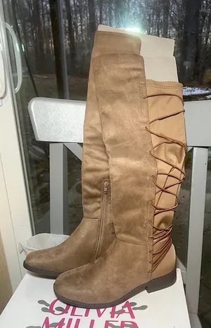Knee High Strappy Back Low Heel Boots Size 7.5 thumbnail 1