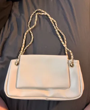 Forever 21 Cream Shoulder Bag with Gold Chain Straps thumbnail 1