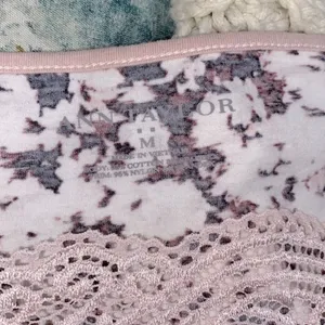 Ann Taylor floral tank top size medium thumbnail 3