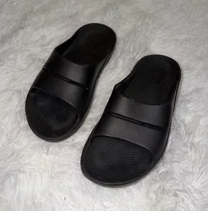 Oofos Black Slide Sandals - Comfortable Casual Slides Women’s 7 Men’s 5 thumbnail 1