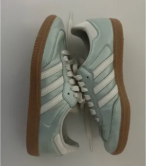 adidas Originals Samba OG sneakers in green metallic and white thumbnail 3