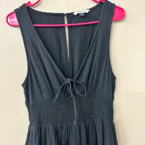 American Eagle Smocked V-Neck Jumpsuit Sz M Black Wide Leg Boho Jumpsuit thumbnail 4