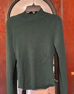 Green Ribbed Turtleneck Size M thumbnail 1