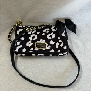 Betsey Johnson Black and White Shoulder Bag thumbnail 2