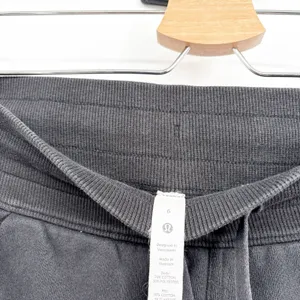 Lululemon Women Black ASU Figure Skating Team Scuba Fleece Jogger Pants Size 6 thumbnail 4
