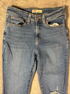 Signature by Levi Strauss Boyfriend Jeans Womens 6/28 Distressed Cuffed Stretch thumbnail 5