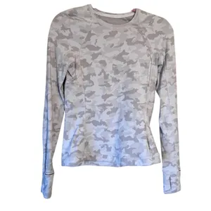Lululemon Grey Camo Print Long Sleeve Shirt Womens 6 Athletic Fall Cozy Runners thumbnail 2