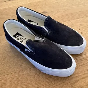 VANS - Skate Slip On Skate Shoes in Navy Blue & White thumbnail 1
