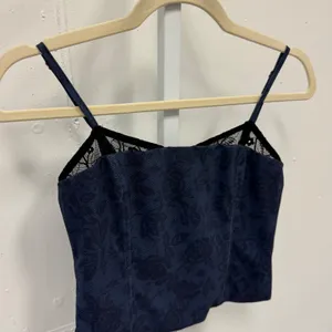Edikted Navy Blue Floral Mesh Lace Trim Corset Cami Crop Top Small Whimsigoth‎ thumbnail 3
