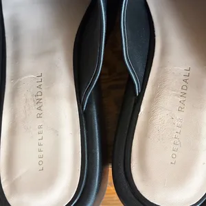 Loeffler Randall Black Leather Platform Mules Round Toe Slide Shoes Size 10 thumbnail 4