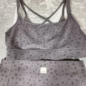 Vuori Womens Small Long Legging and Yosemite Bra Matching Set Chia Stucco Print thumbnail 5