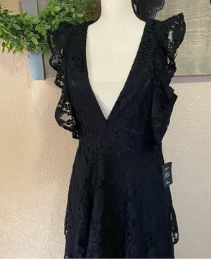 Lulus Molinetto Black Lace Ruffled Tiered Sleeveless Maxi Dress thumbnail 7