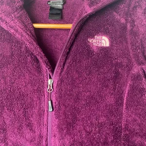 The North Face Burgundy Plum Osito Fleece Jacket Gorpcore S/P thumbnail 2