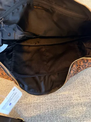 Lululemon Large Slouchy Sling Bag 13L Metal Hardware leopard print NWT thumbnail 9