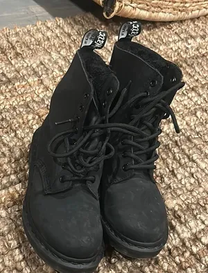 Dr. Martens 1460 MONO FUR LINED Sold Out Size 37 thumbnail 1