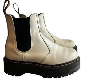 Dr Martens 2976 Quad Chelsea Boot Women’s size 7 thumbnail 4