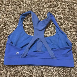Lululemon Sports Bra Blue Size 6 thumbnail 2